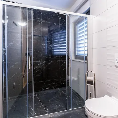 Kevin Apartmán Pjescana Uvala